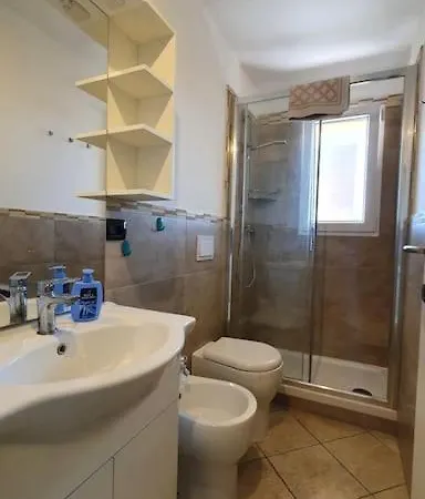 Ultimo Piano Con Terrazzo E Posto Auto 佐拉普雷多萨